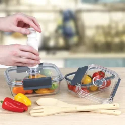 2 boites de conservation+pompe