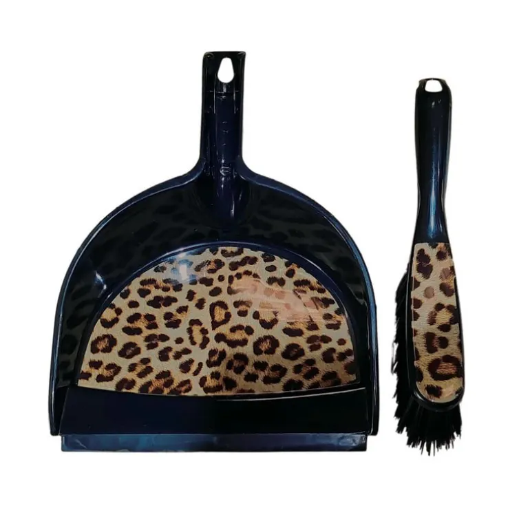 Pelle balayette motif leopard